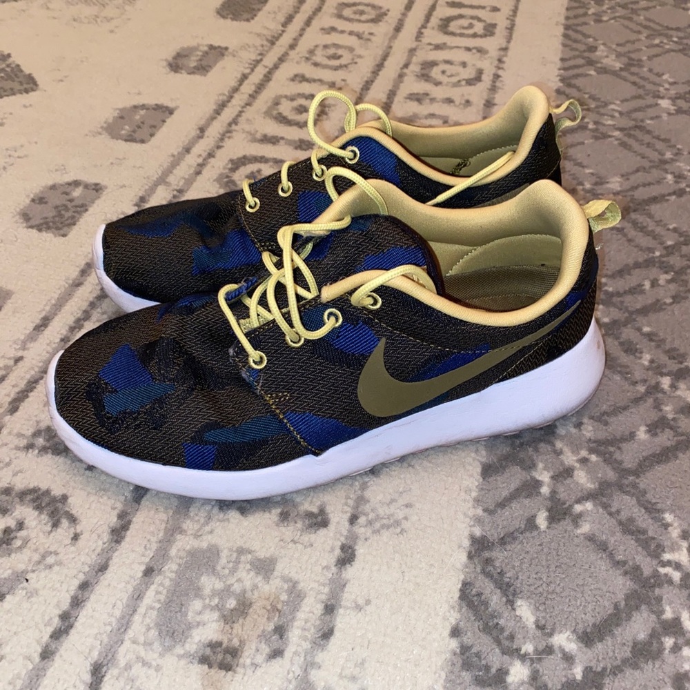 Nike Women’s running shoes size 9